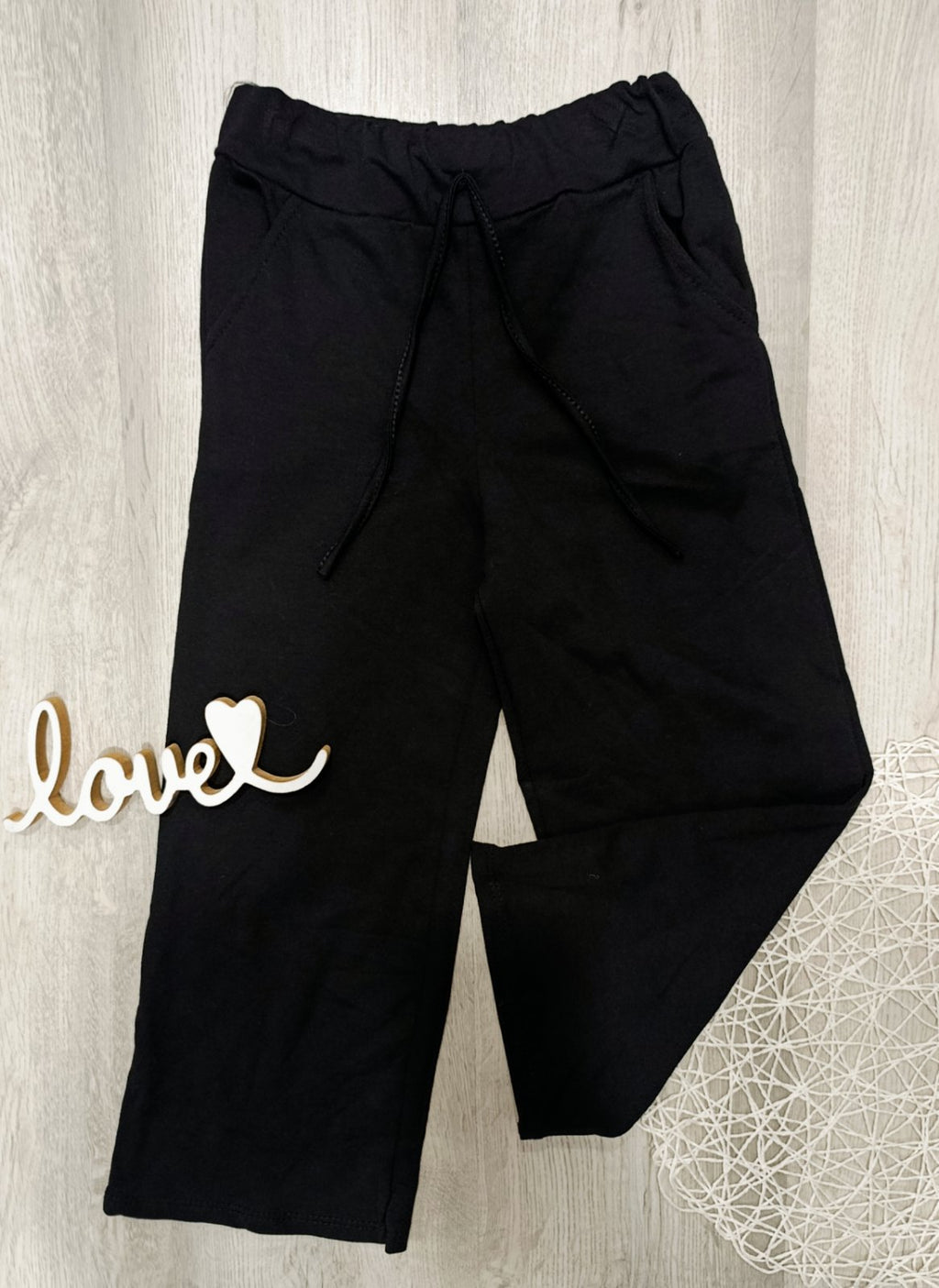 Dekliške hlače - bež in črne