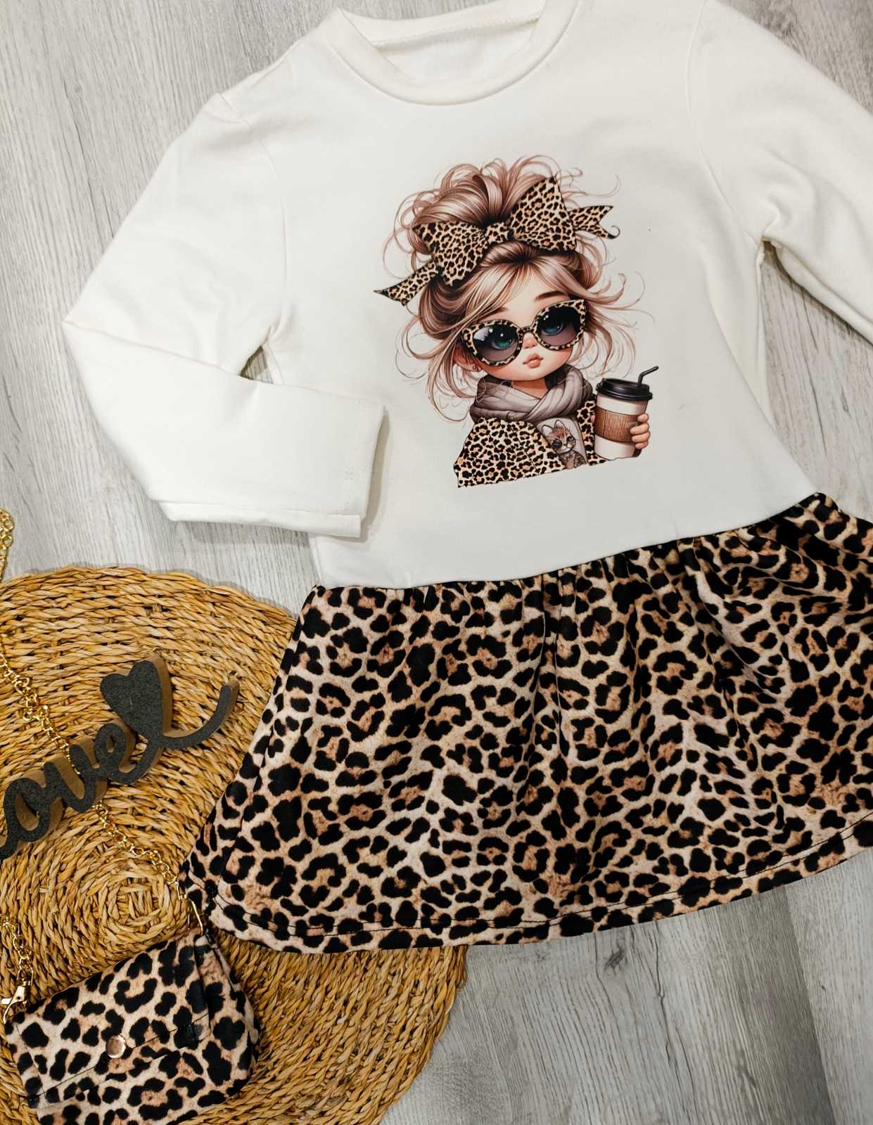 Dekliška oblekica z torbico