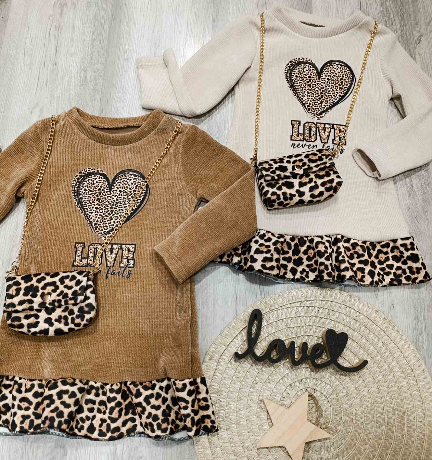 Oblekica z torbico 2-12