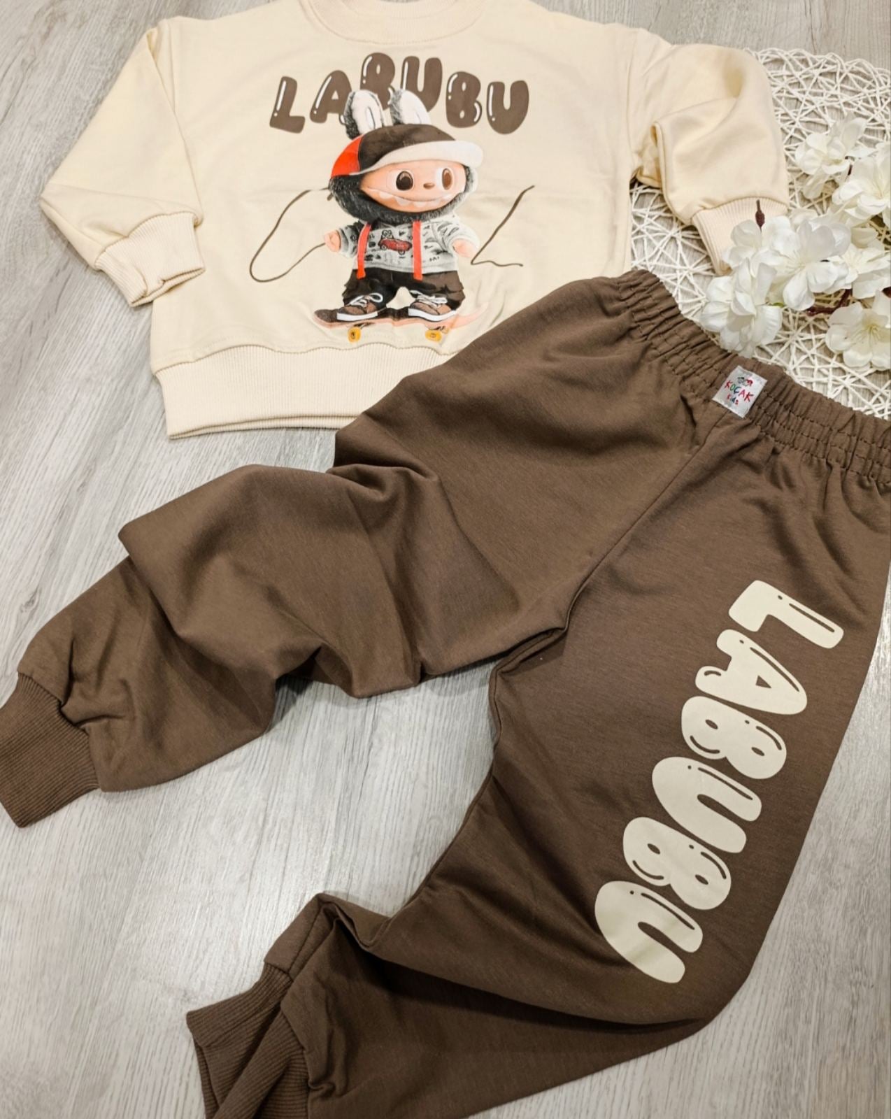 2 delni komplet Labubo-rjav