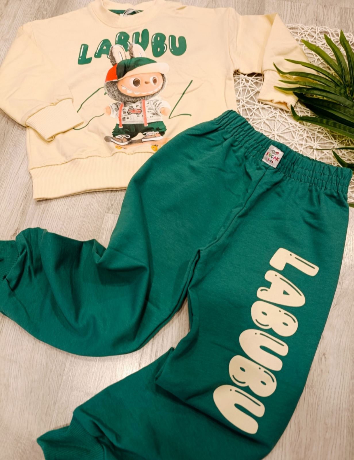 2 delni komplet Labubo-zelen