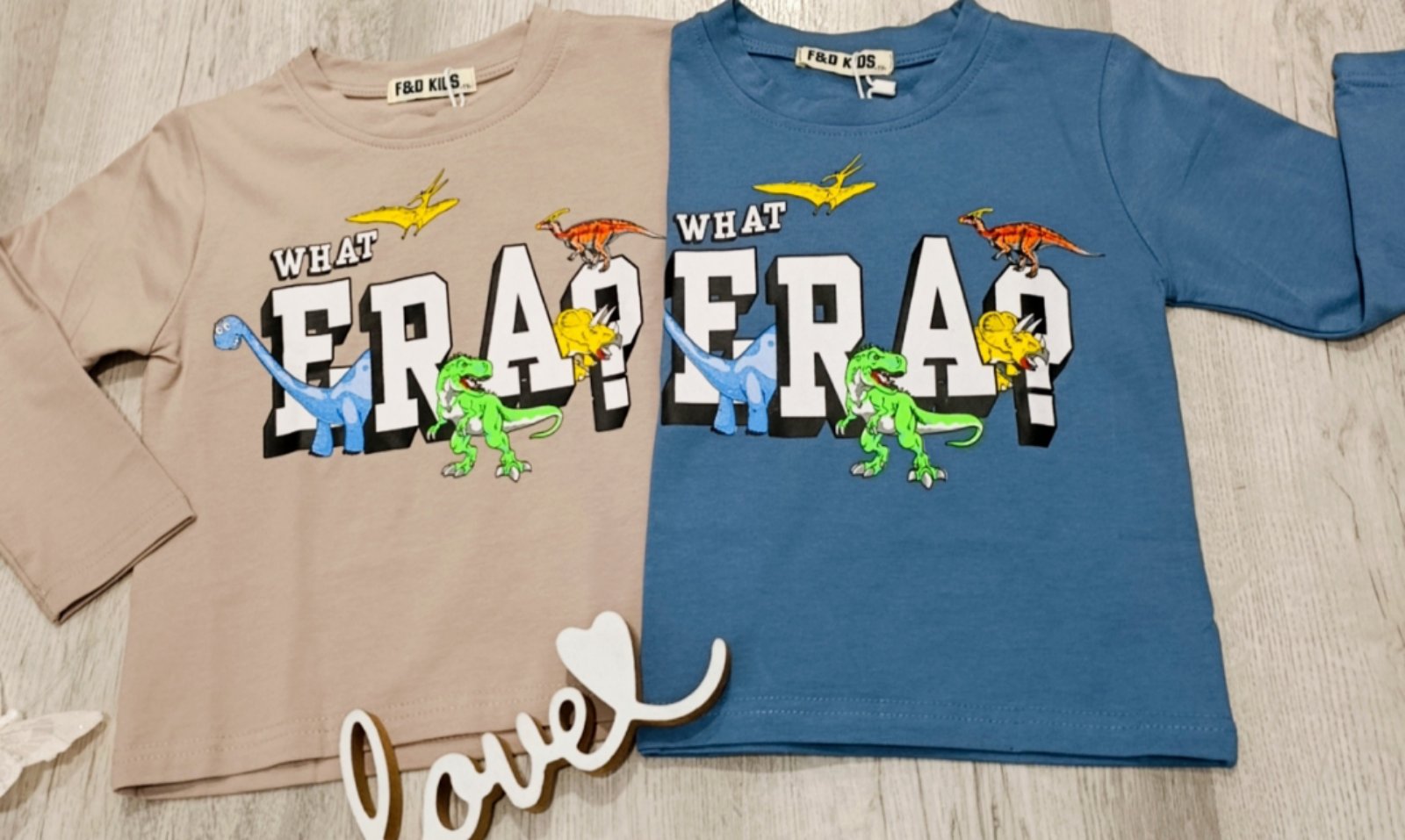 Fantovska majčka-dino