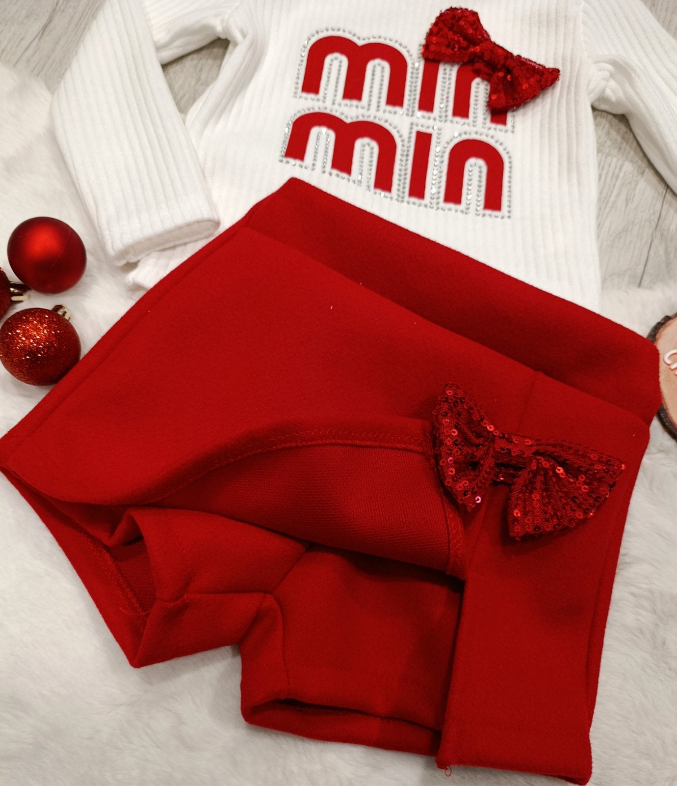 2 delni komplet s hlačnim krilom