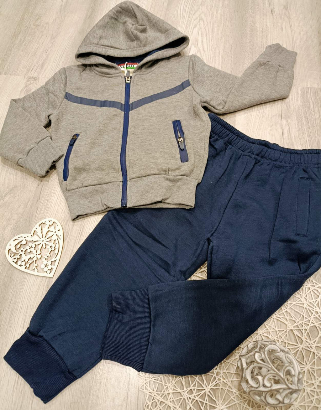 Fantovski 2 delni komplet- siv (podložen)