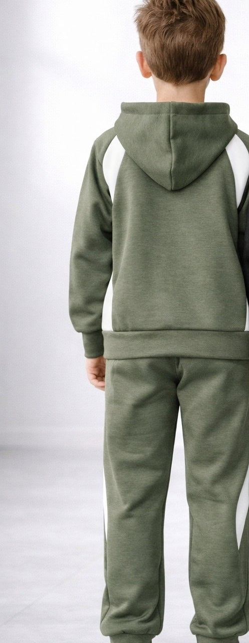 Fantovski komplet-zelen (nepodložen 4-14 let)